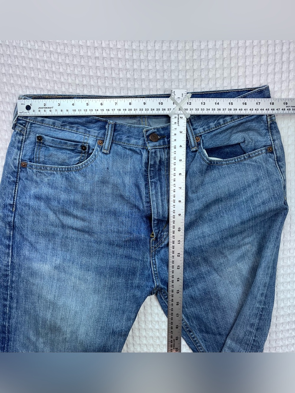 Levi’s 505 Men’s Jeans W36 L34 — Light Wash Straight Leg - Picture 4 of 5